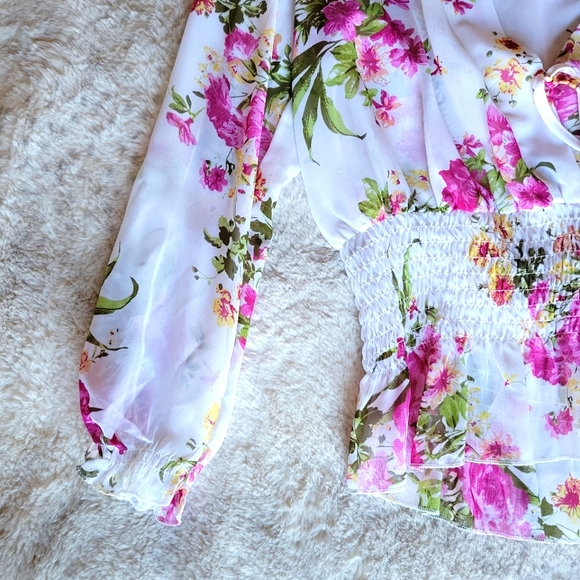 🌷Floral sheer blouse - Picture 3 of 7